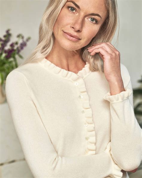Indulge in our finest 100% <strong>cashmere</strong> fibres,. . Pure collection cashmere